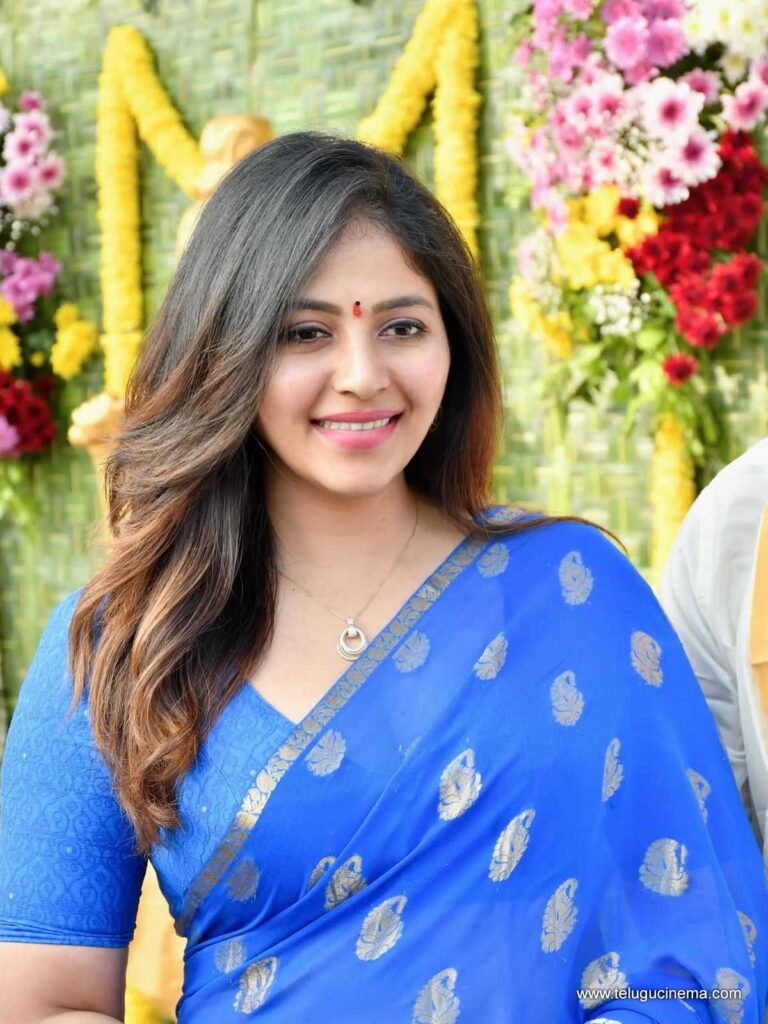 Hello 2026: Anjali welcomes the New Year
