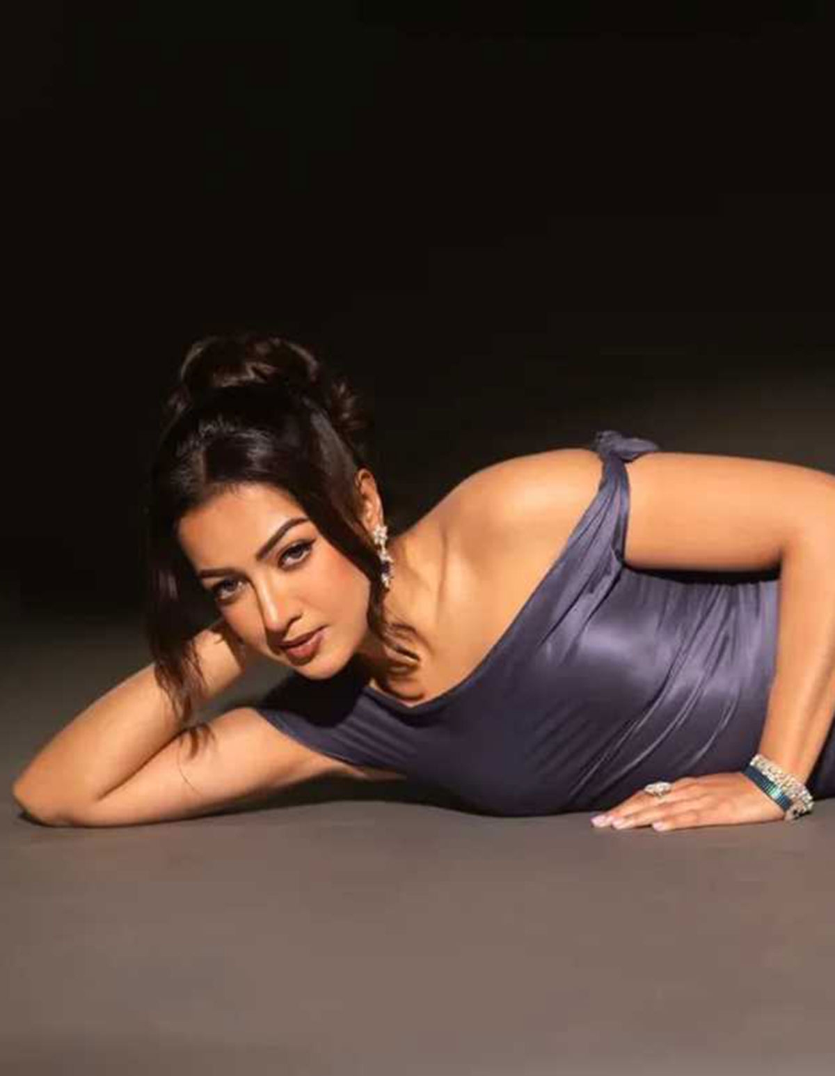 Catherine Tresa Testing how strong gravity