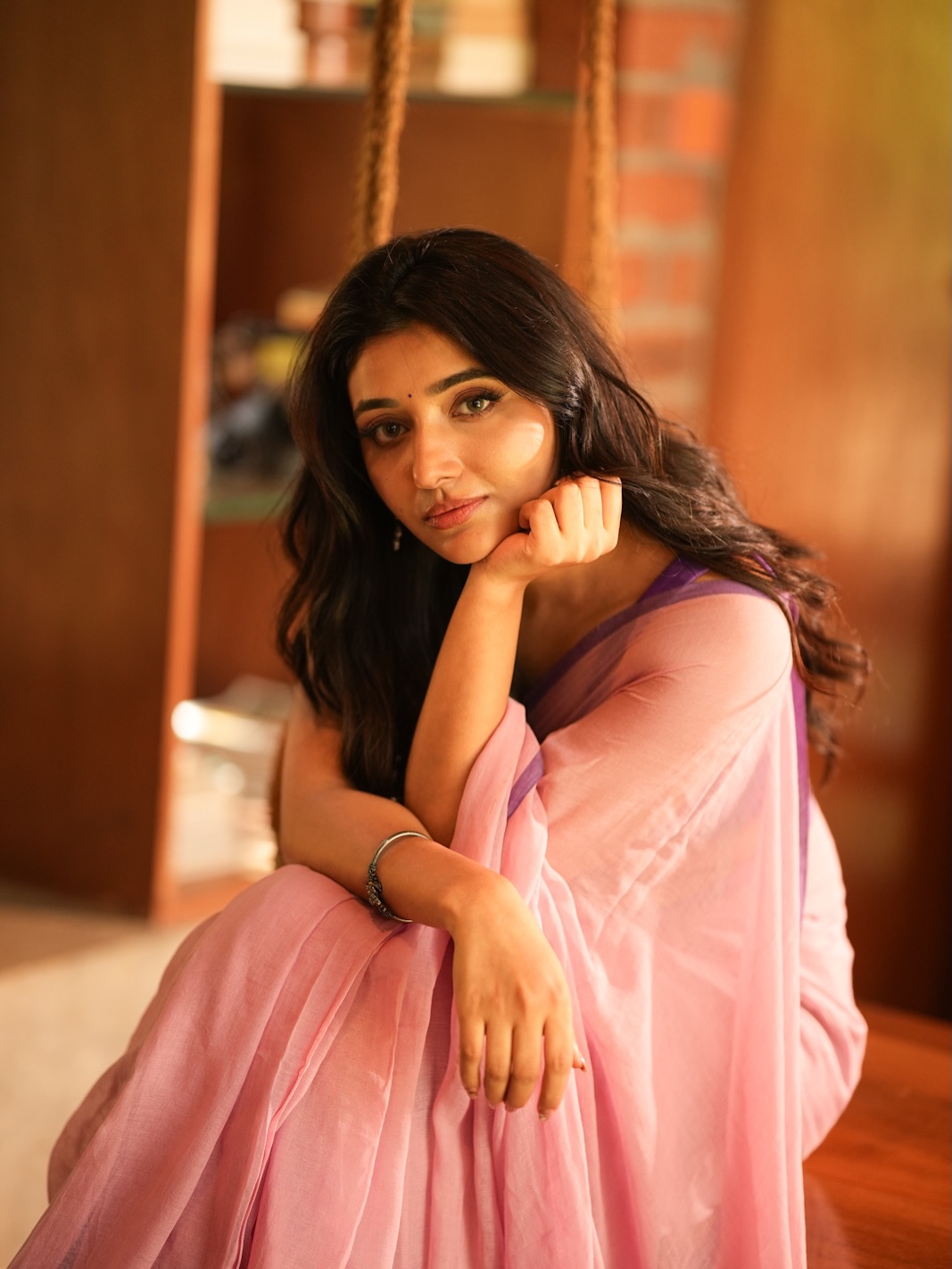 Mirnaa in a peach saree