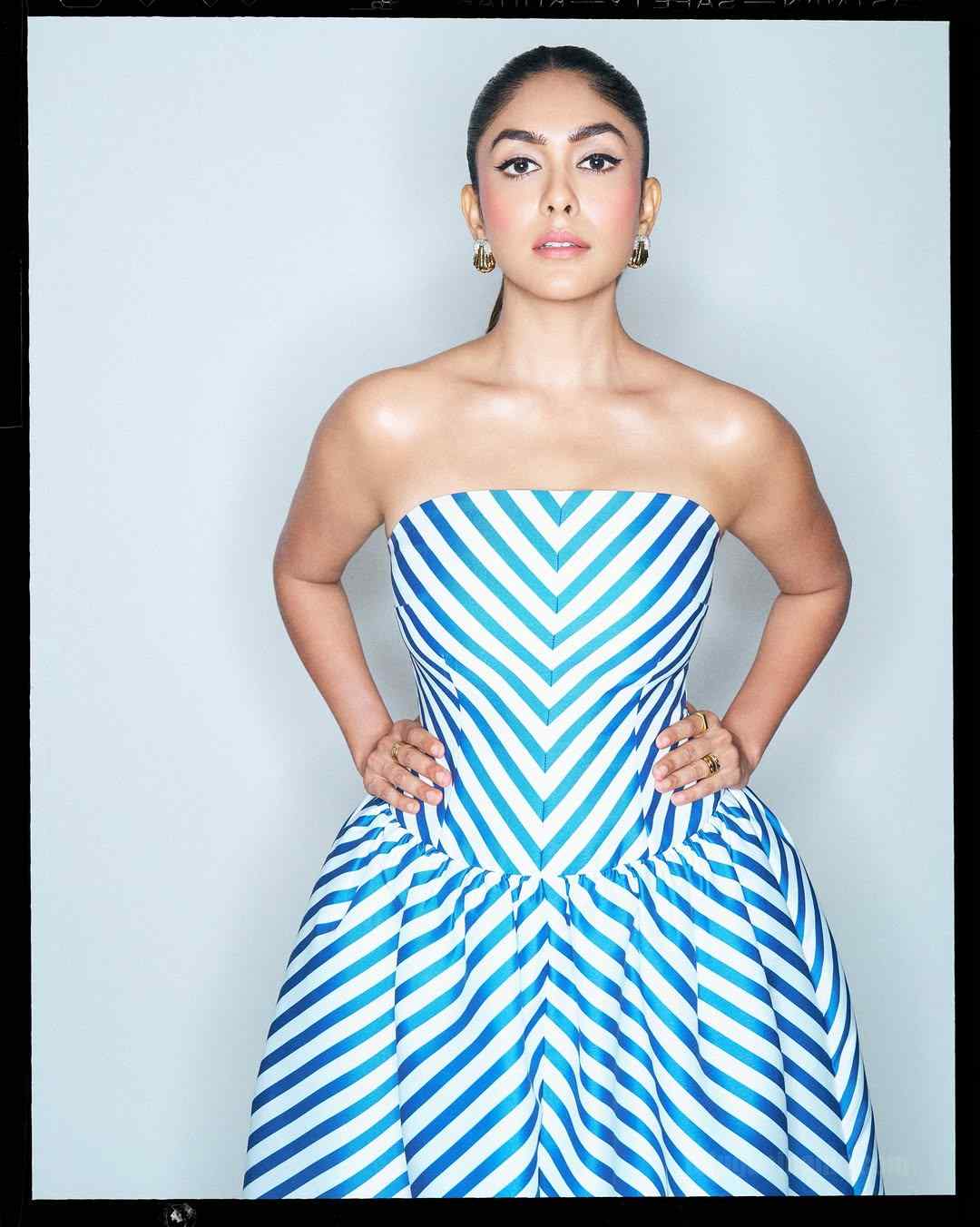 Mrunal Thakur's chic stripes