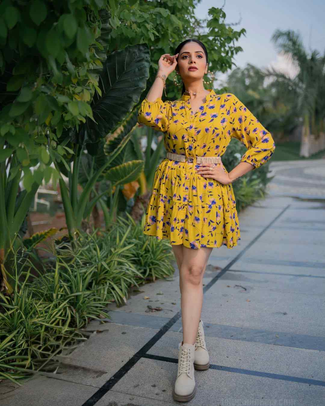 Sreemukhi’s sunny yellow look