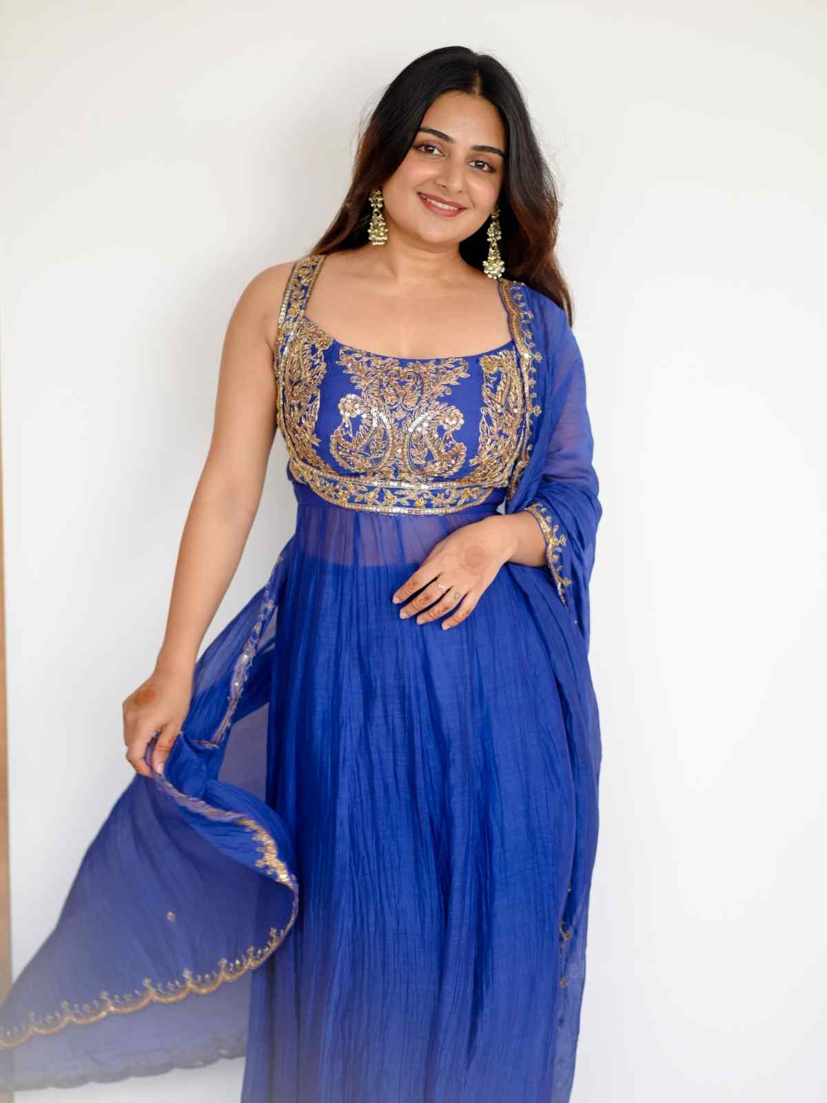 Esther Anil embraces traditional elegance