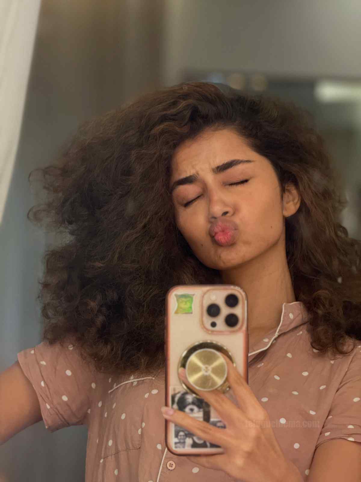Anupama Parameswaran selfie