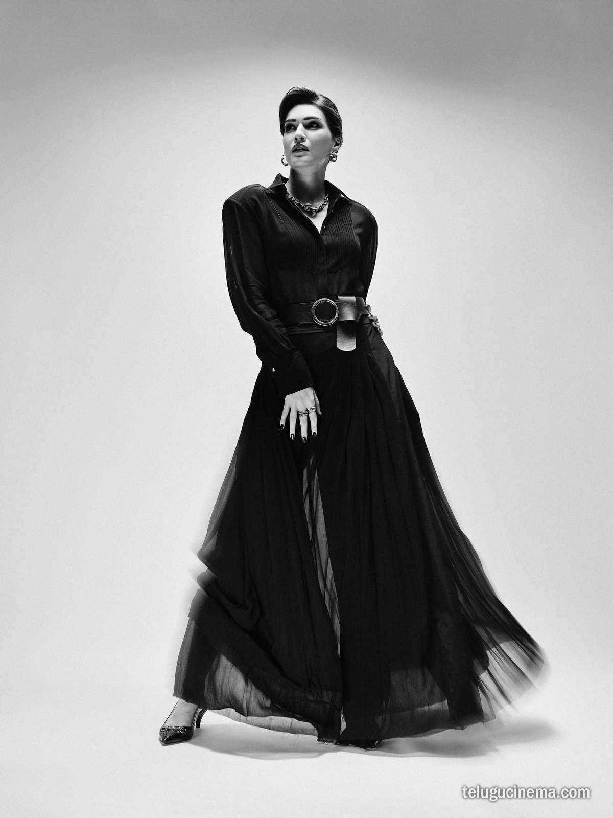 Kriti Sanon's striking black fashion moment steals the spotlight
