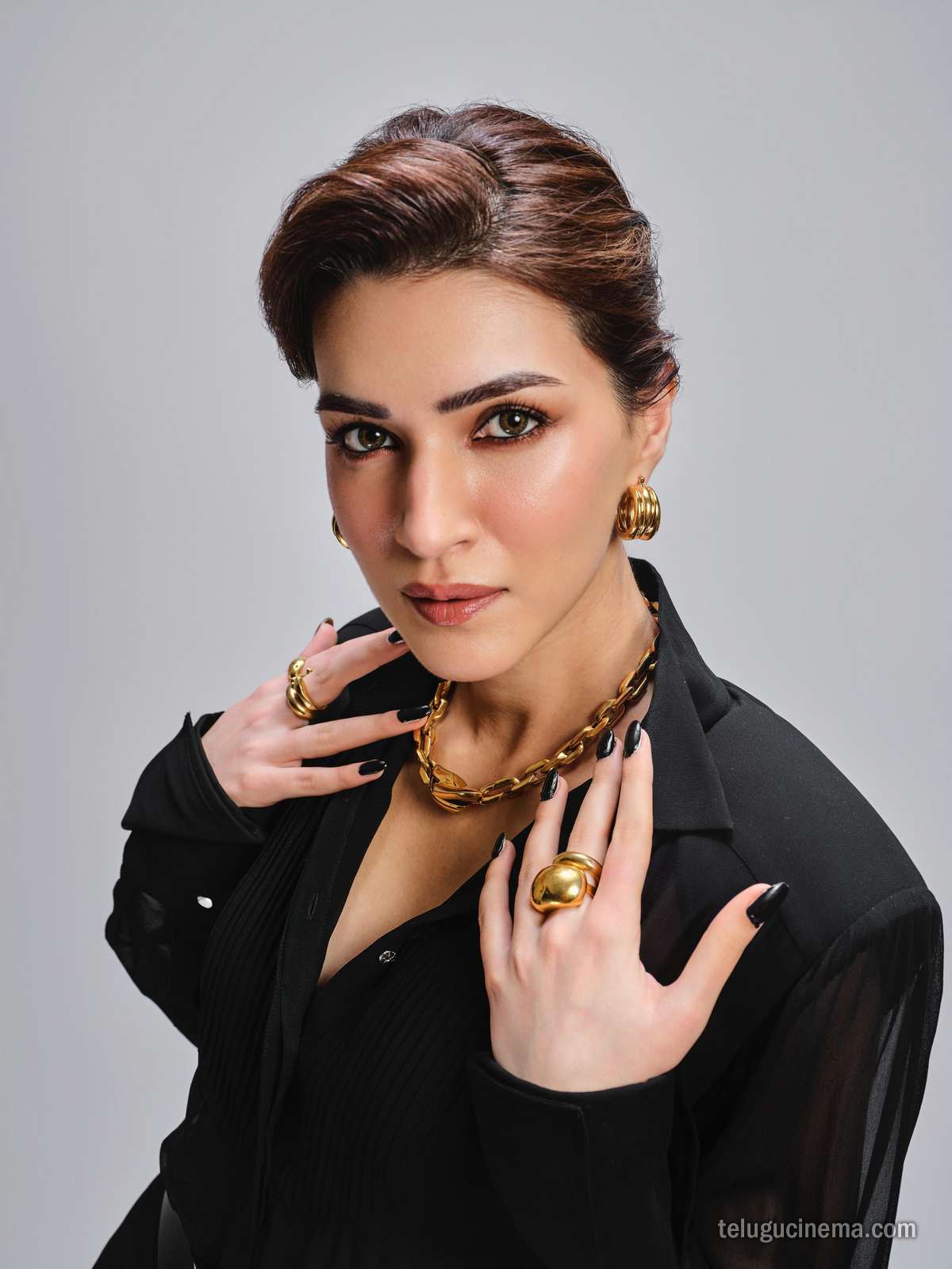 Kriti Sanon's striking black fashion moment steals the spotlight