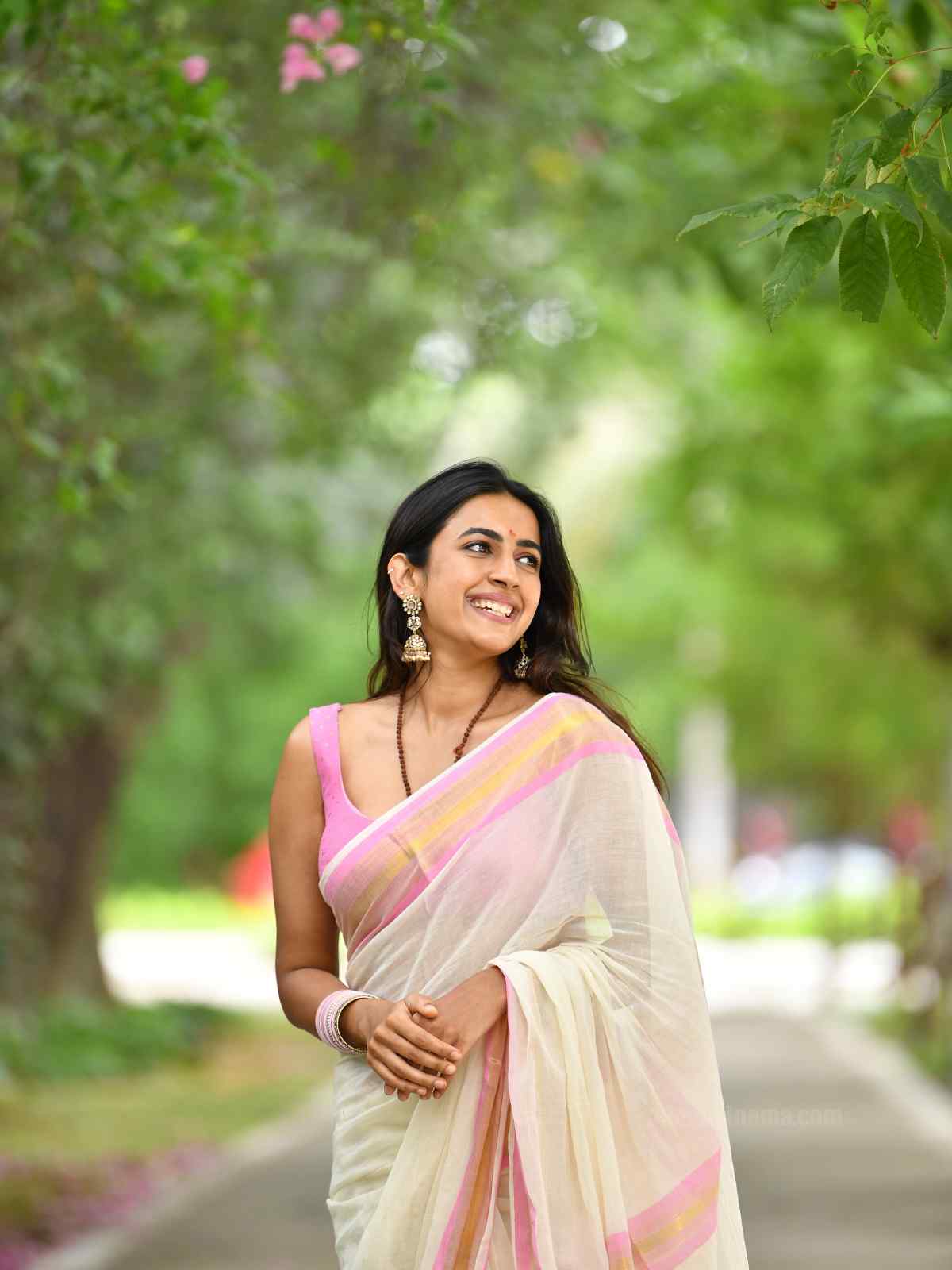 Niharika Konidela's elegant saree sook