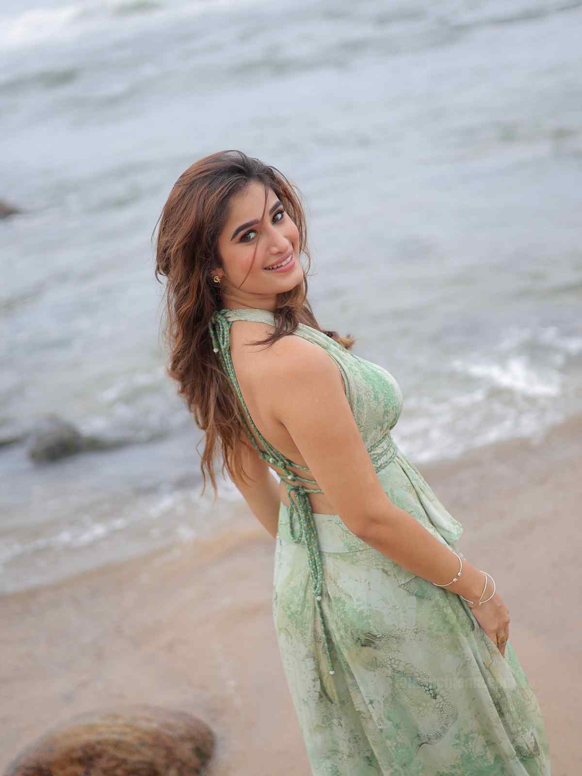'Srinivasa Mangapuram' Rasha Thadani's beach moment