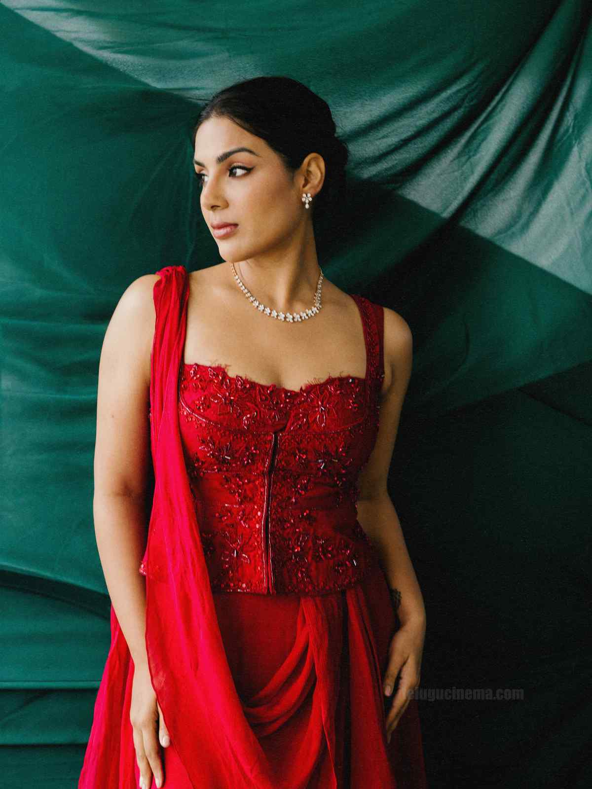 Samyuktha’s jewellery game steals the spotlight